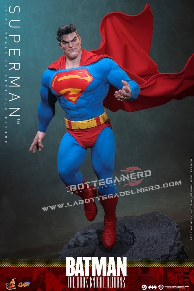 Superman - Hot Toys Dark Knight Returns Action Figure 1/6 34cm - immagine 8