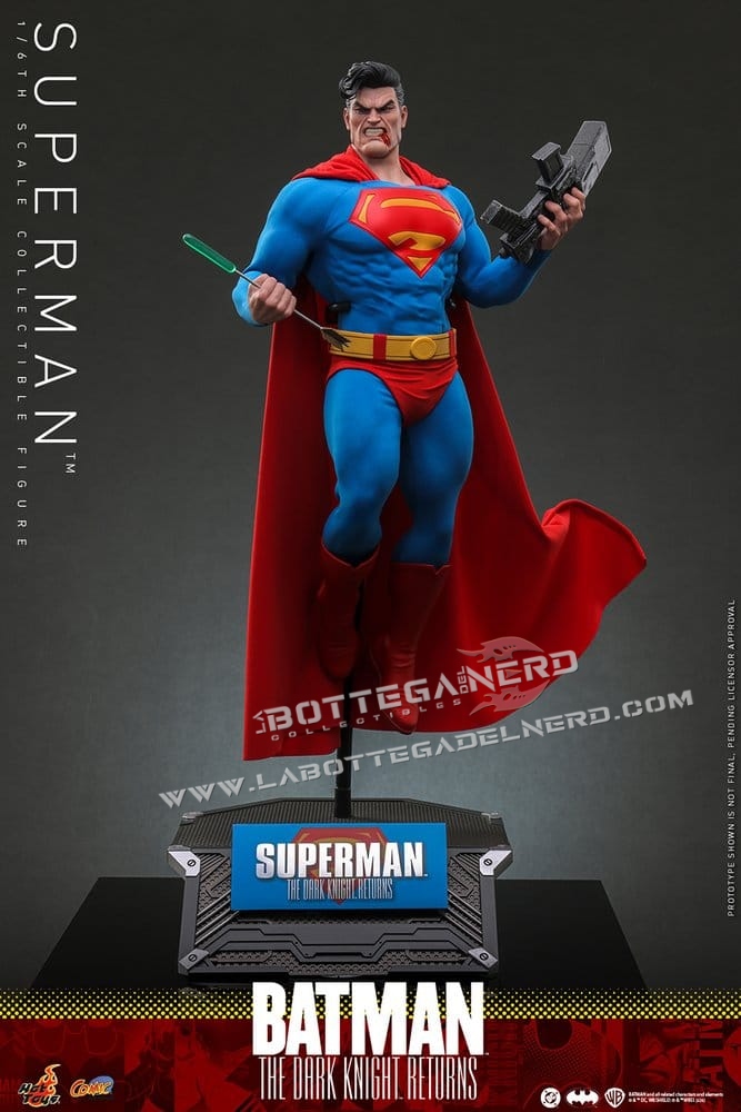 Superman - Hot Toys Dark Knight Returns Action Figure 1/6 34cm - immagine 4